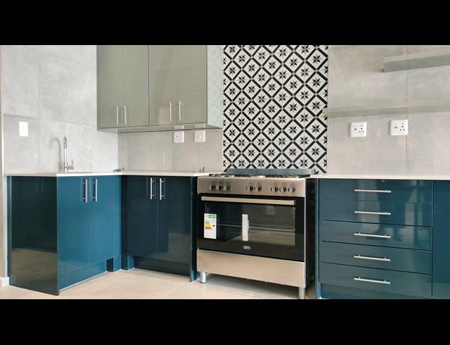 3 BEDROOM FREEHOLD FOR SALE IN BERGSIG